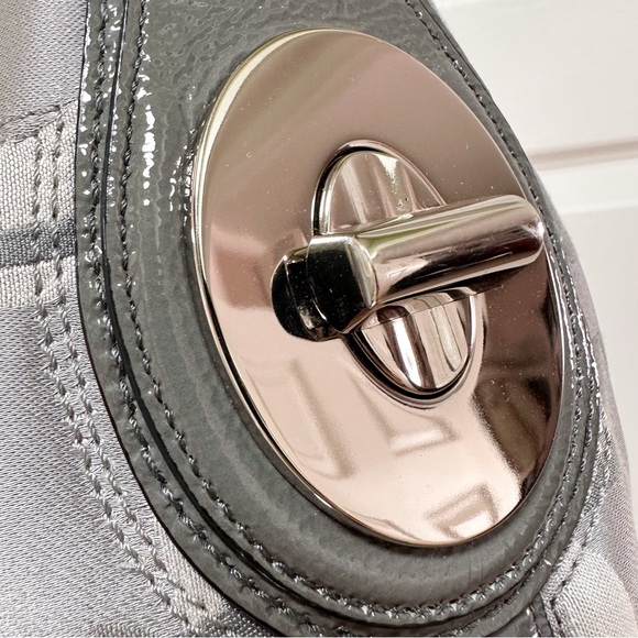 Coach Penelope Y2K Optic Signature Shoulder Hobo - Picture 8 of 10